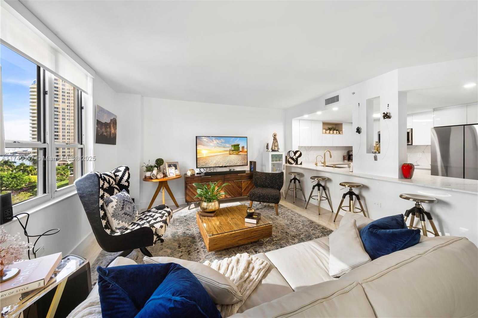 Small Image of 701 BRICKELL KEY BLVD #707, Miami Number 2