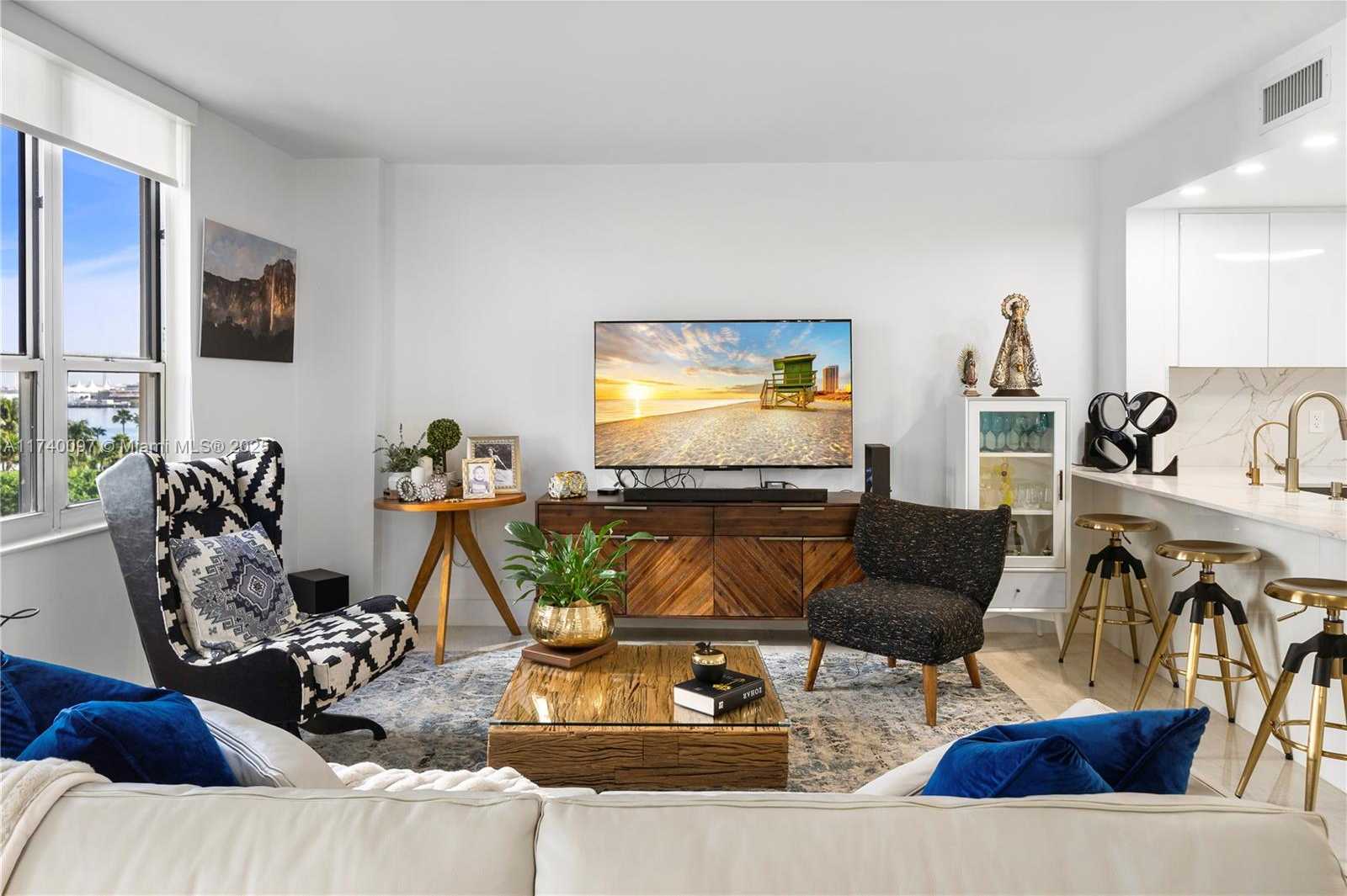 Small Image of 701 BRICKELL KEY BLVD #707, Miami Number 4