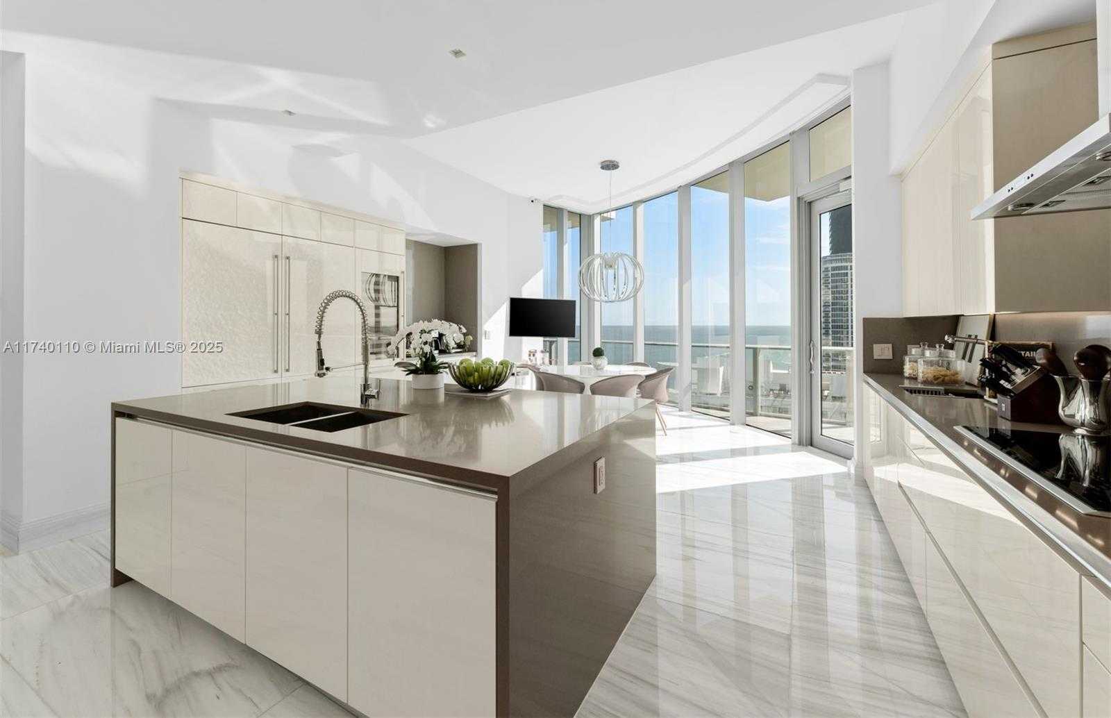 Small Image of 17475 COLLINS AVE #Sky Villa, Sunny Isles Beach Number 18