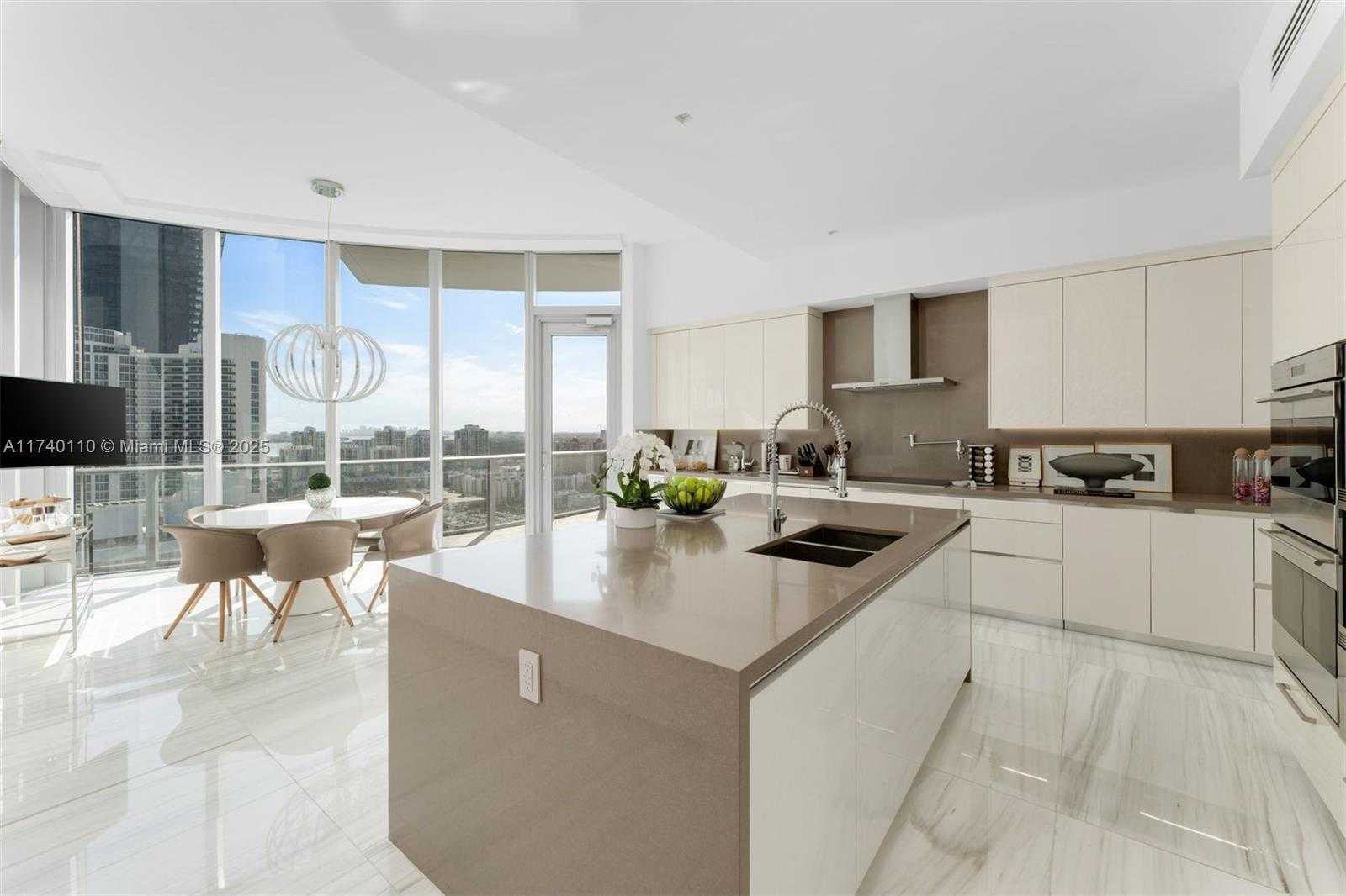 Small Image of 17475 COLLINS AVE #Sky Villa, Sunny Isles Beach Number 19
