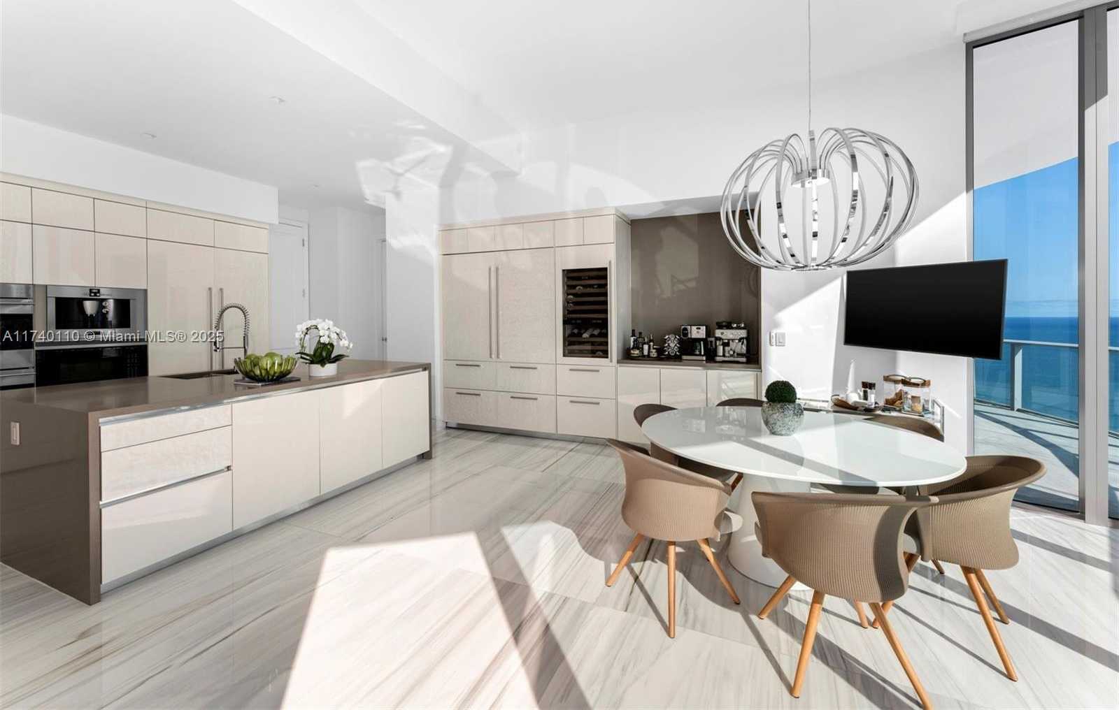 Small Image of 17475 COLLINS AVE #Sky Villa, Sunny Isles Beach Number 20