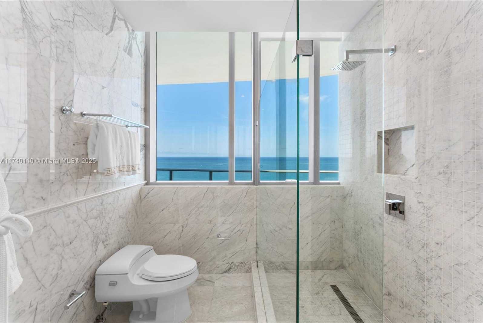 Small Image of 17475 COLLINS AVE #Sky Villa, Sunny Isles Beach Number 32