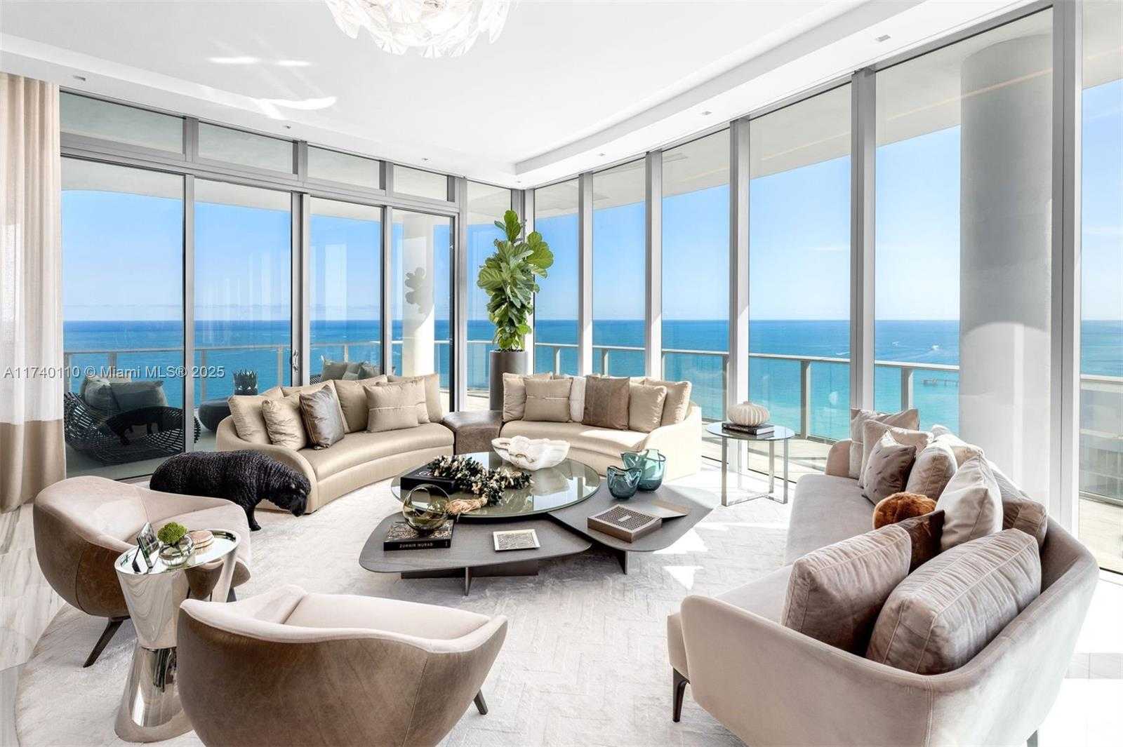Small Image of 17475 COLLINS AVE #Sky Villa, Sunny Isles Beach Number 4