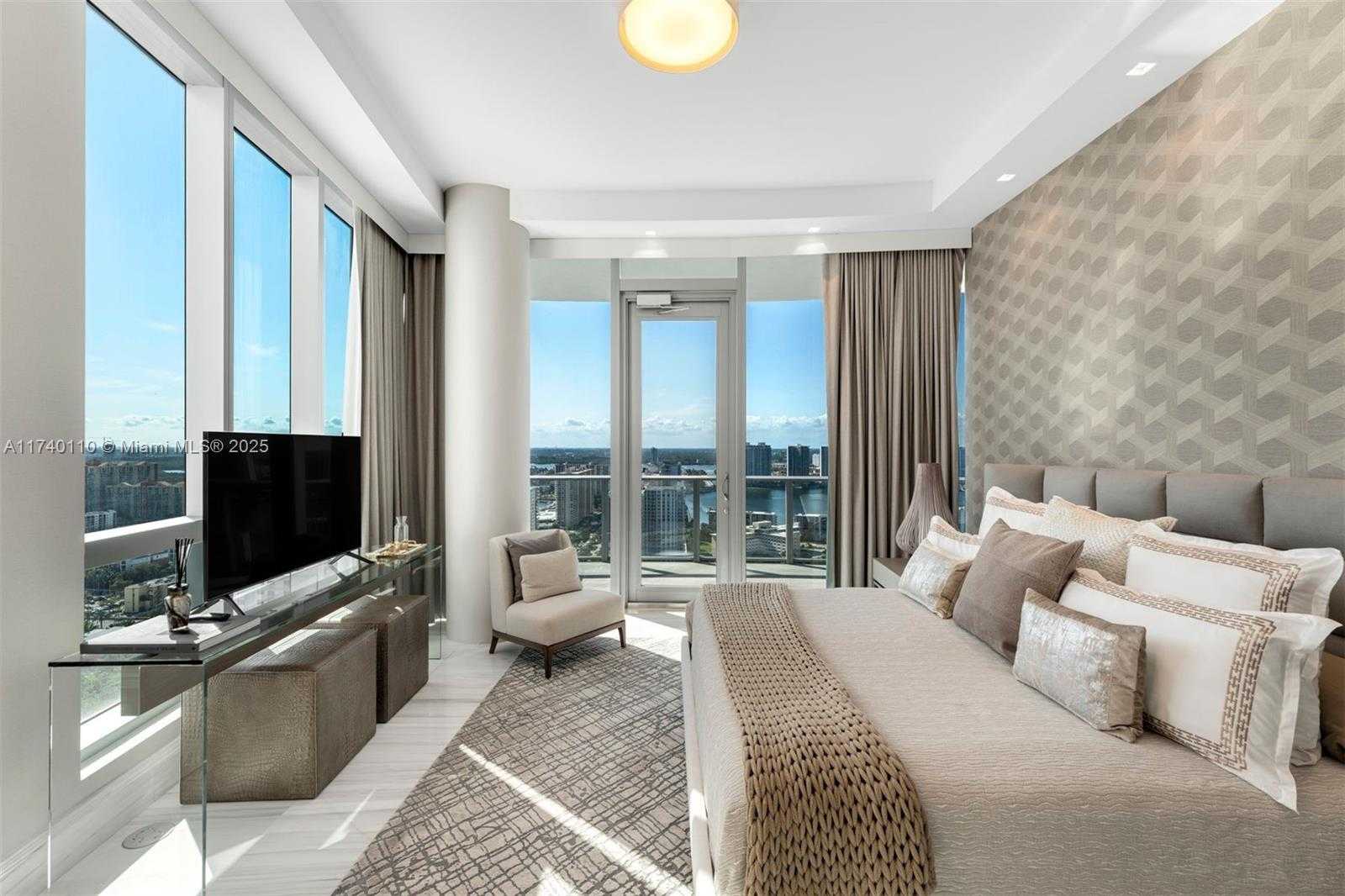 Small Image of 17475 COLLINS AVE #Sky Villa, Sunny Isles Beach Number 42