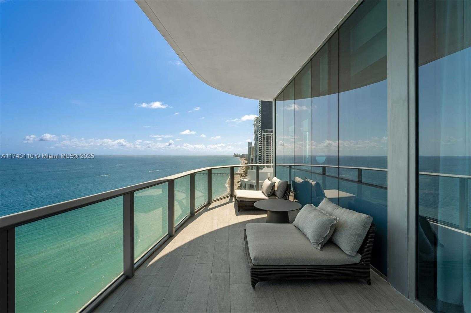 Small Image of 17475 COLLINS AVE #Sky Villa, Sunny Isles Beach Number 51