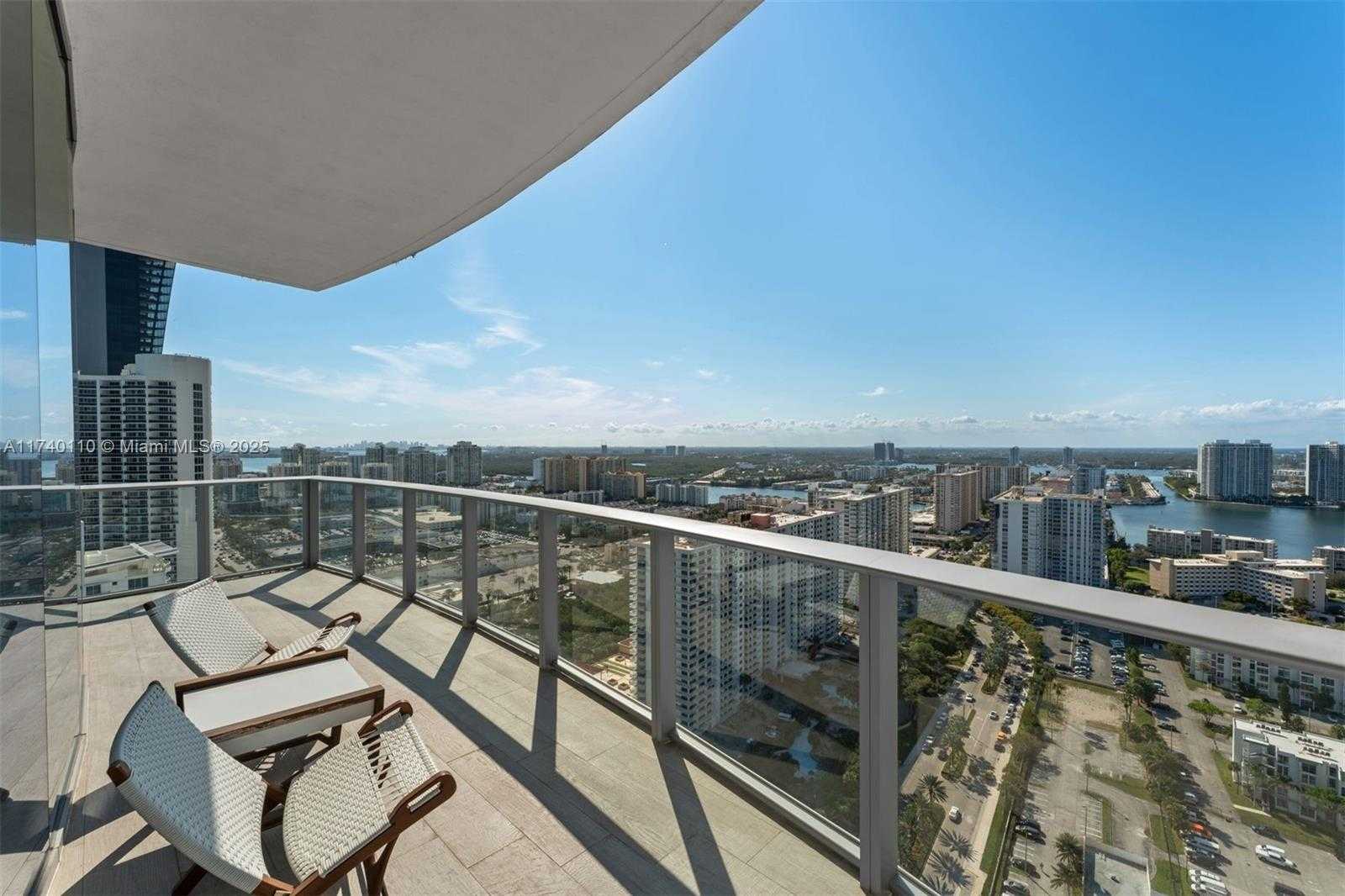 Small Image of 17475 COLLINS AVE #Sky Villa, Sunny Isles Beach Number 55