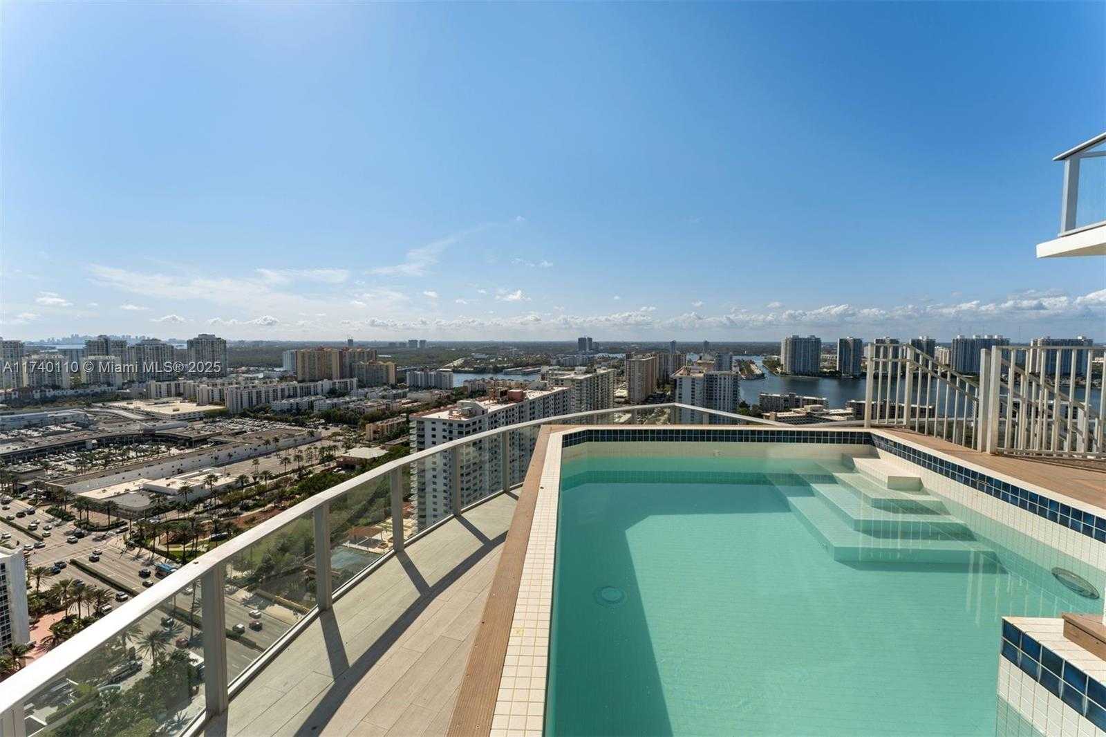 Small Image of 17475 COLLINS AVE #Sky Villa, Sunny Isles Beach Number 59