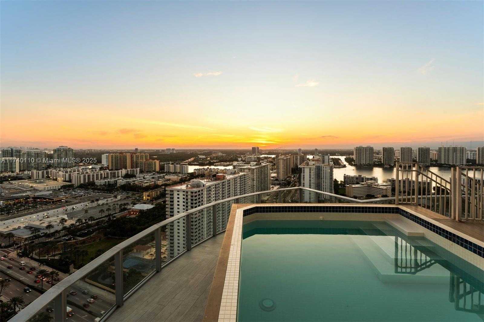 Small Image of 17475 COLLINS AVE #Sky Villa, Sunny Isles Beach Number 63
