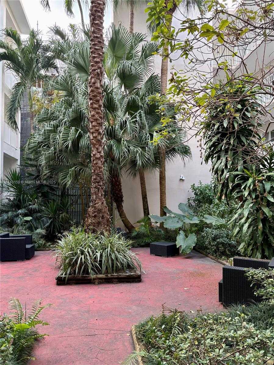 Small Image of 1420 Pennsylvania Ave, Miami Beach, FL 33139, USA Number 27