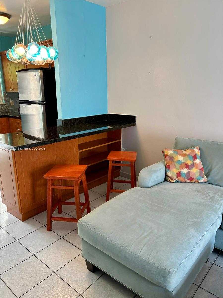 Small Image of 1420 Pennsylvania Ave, Miami Beach, FL 33139, USA Number 39