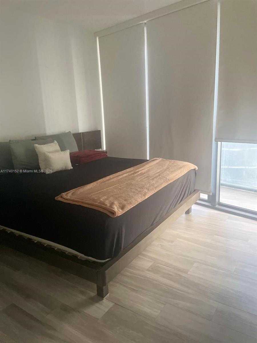 Small Image of 801 SOUTH MIAMI AVE #4204, Miami Number 21