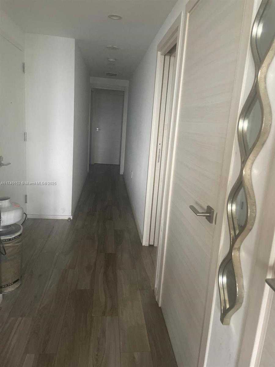 Small Image of 801 SOUTH MIAMI AVE #4204, Miami Number 25