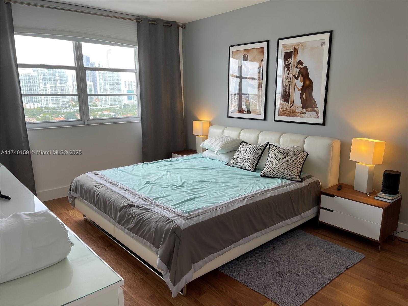 Small Image of 500 BAYVIEW DR #1719, Sunny Isles Beach Number 11