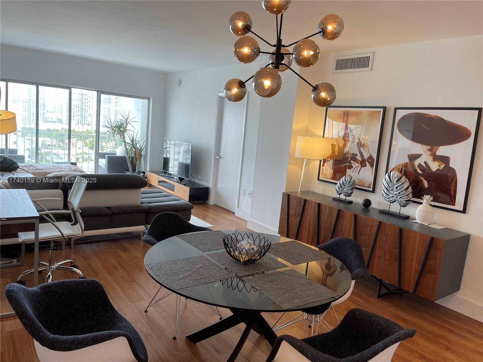 Small Image of 500 BAYVIEW DR #1719, Sunny Isles Beach Number 7