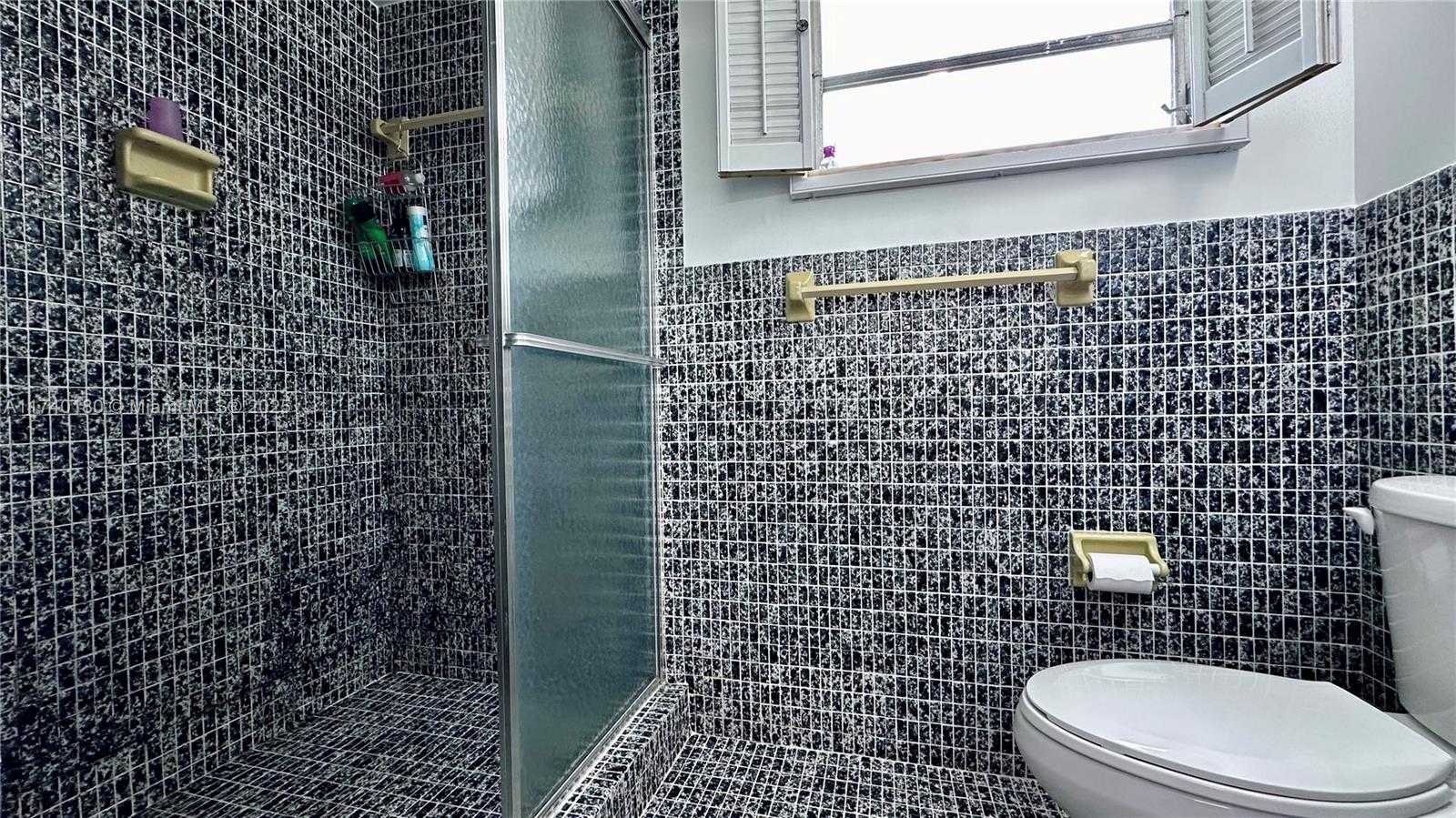 Small Image of 1750 NORTH EAST 191ST ST #129-4, Miami Number 16