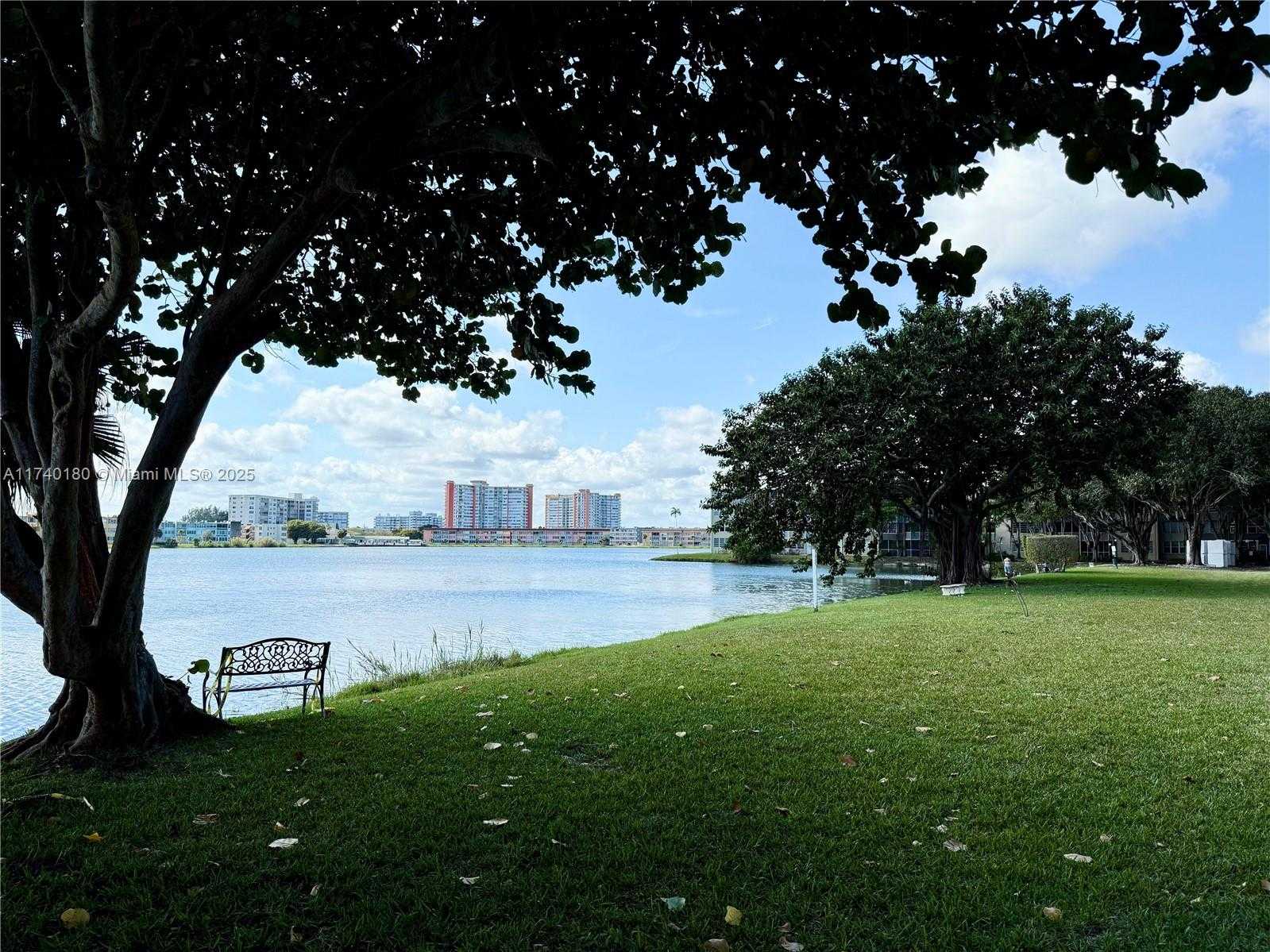 Small Image of 1750 NORTH EAST 191ST ST #129-4, Miami Number 28