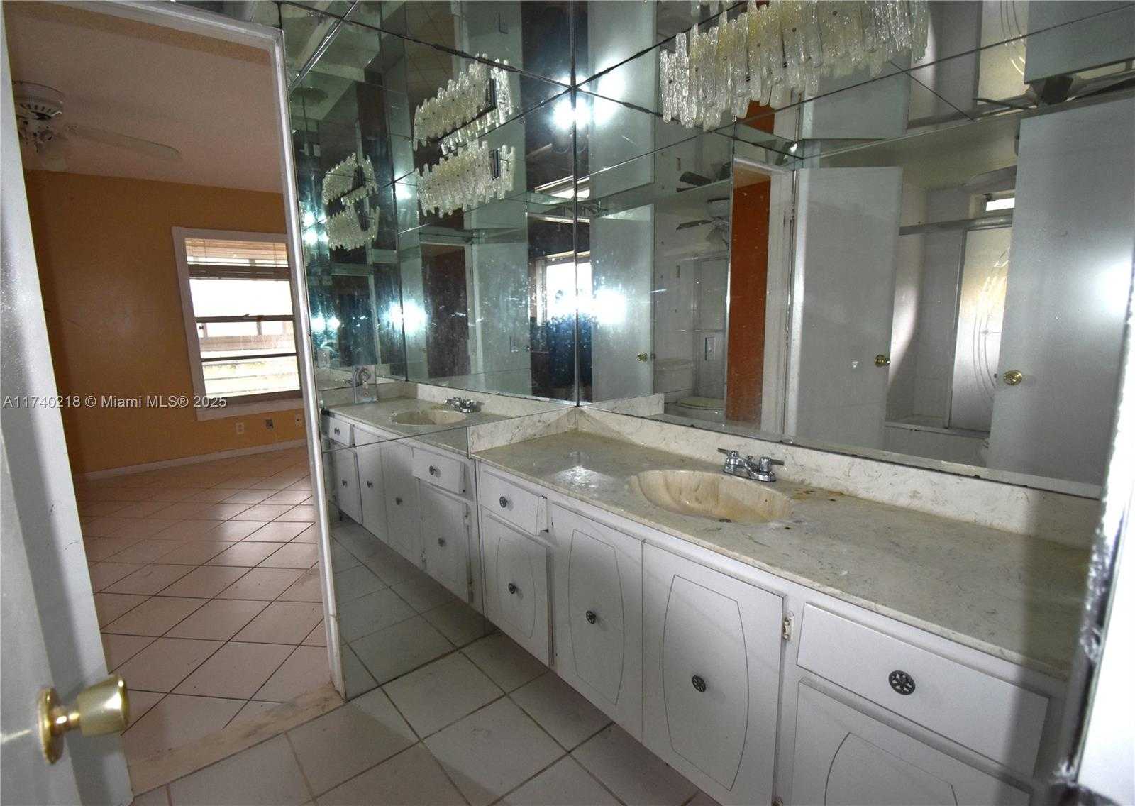 Small Image of 3571 INVERRARY DR #401, Lauderhill Number 16