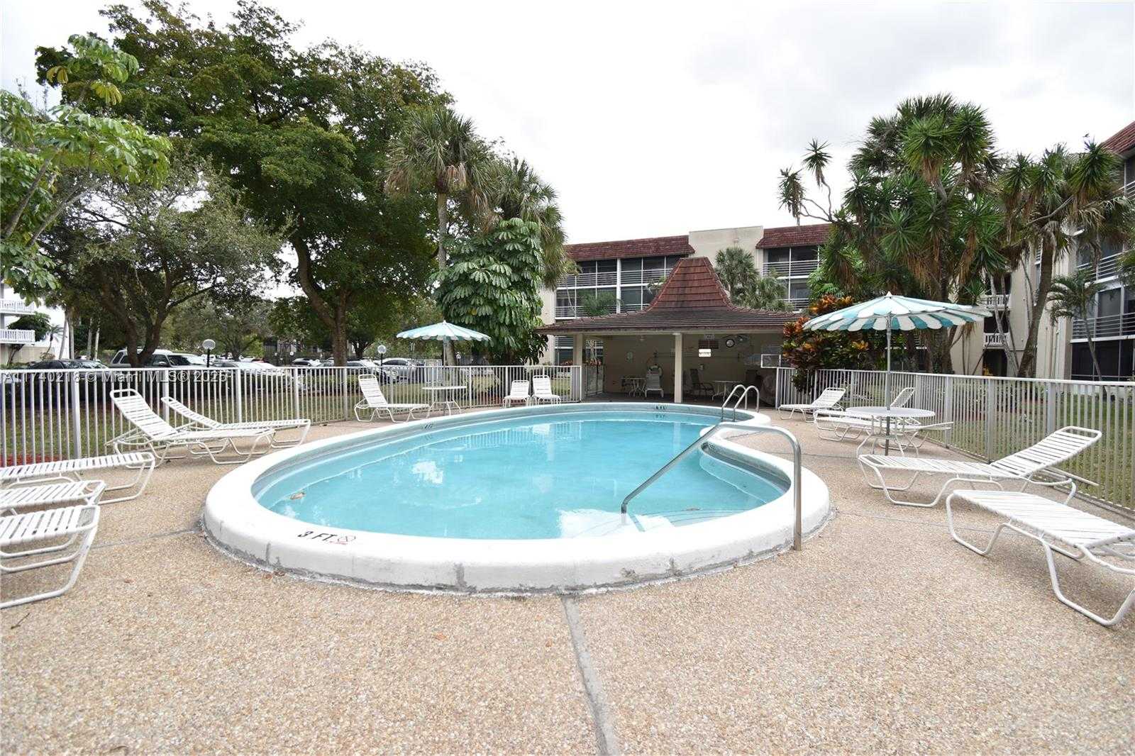 Small Image of 3571 INVERRARY DR #401, Lauderhill Number 18