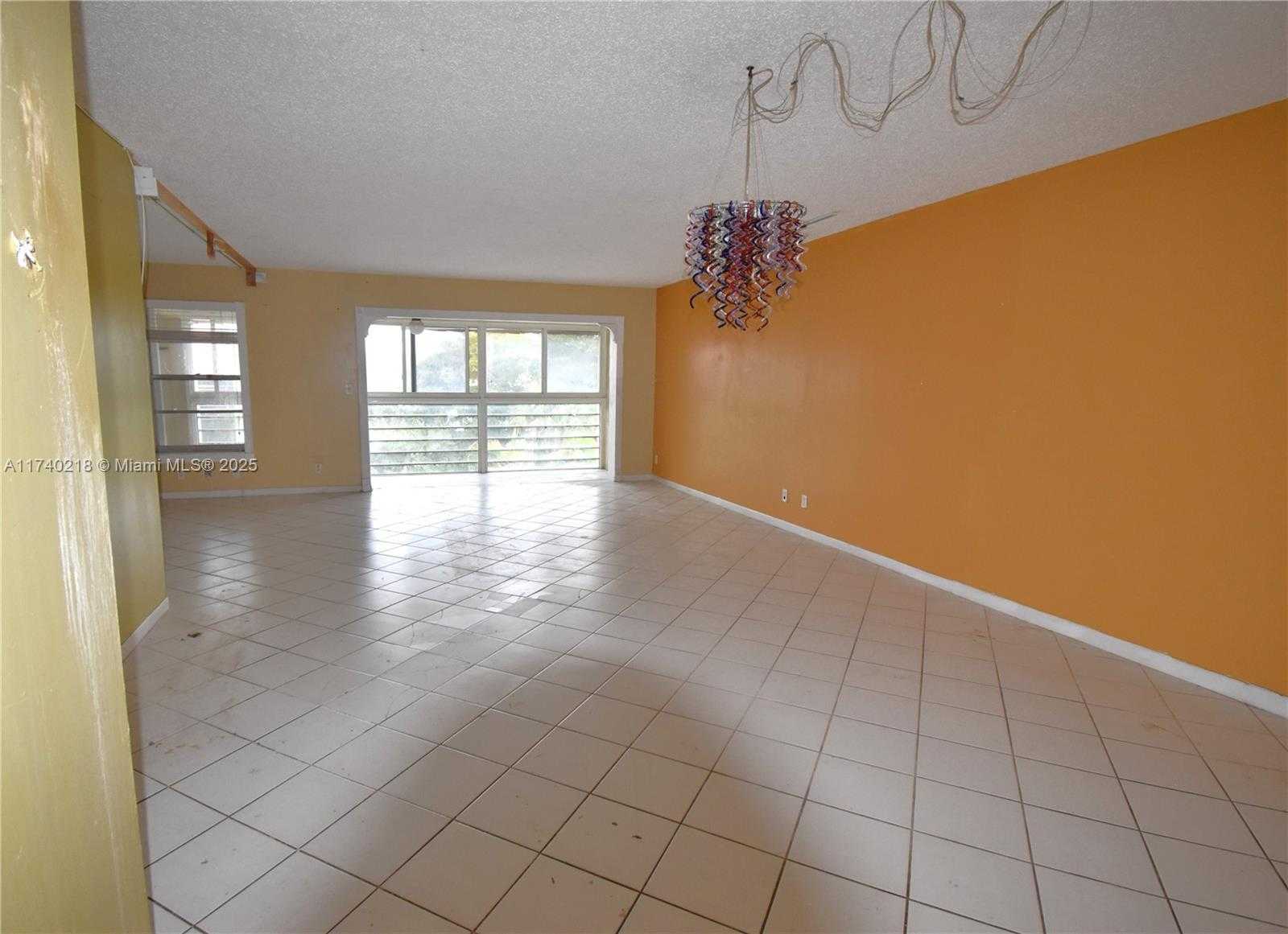 Small Image of 3571 INVERRARY DR #401, Lauderhill Number 2