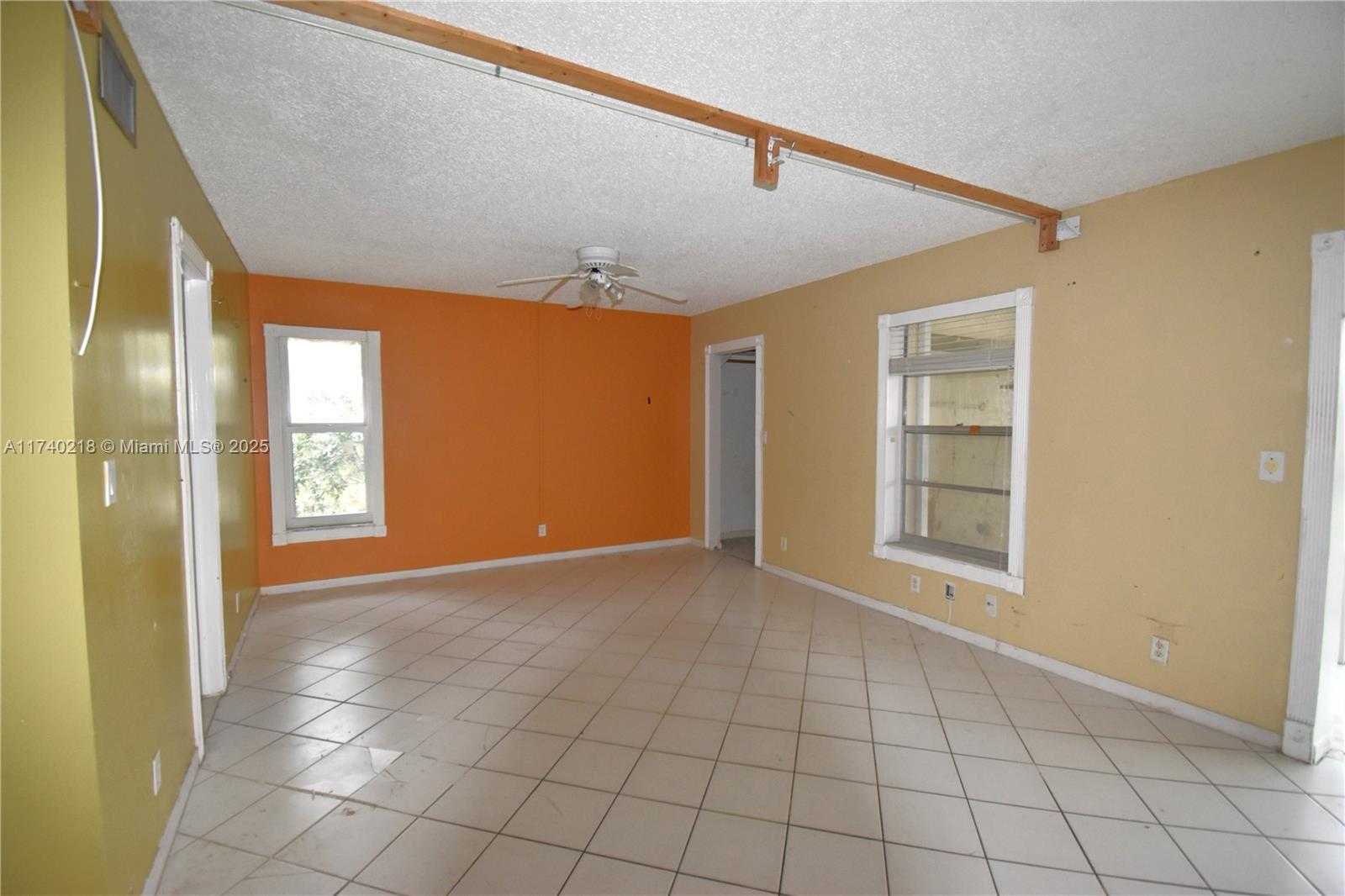 Small Image of 3571 INVERRARY DR #401, Lauderhill Number 3