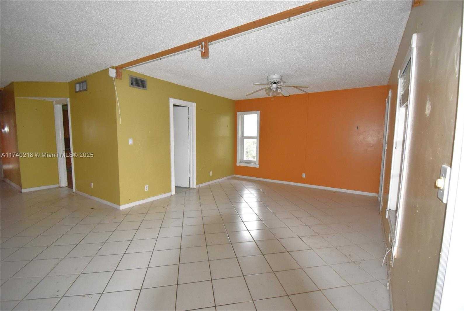 Small Image of 3571 INVERRARY DR #401, Lauderhill Number 5