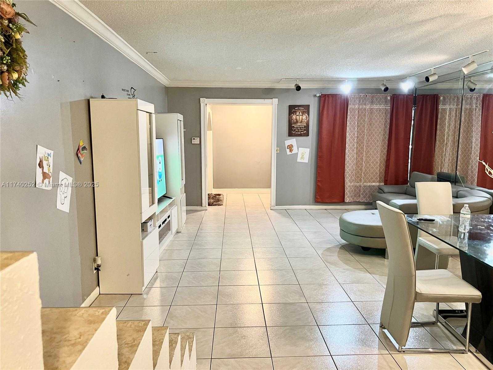 Small Image of 6532 RACQUET CLUB DR #73, Lauderhill Number 16