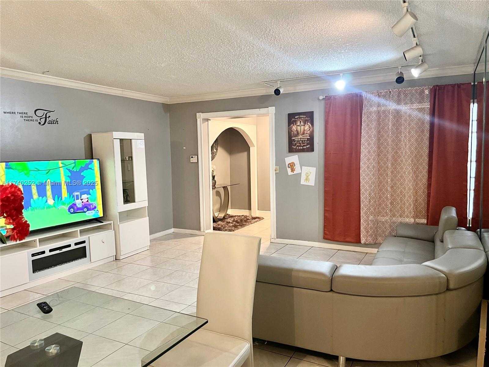 Small Image of 6532 RACQUET CLUB DR #73, Lauderhill Number 17