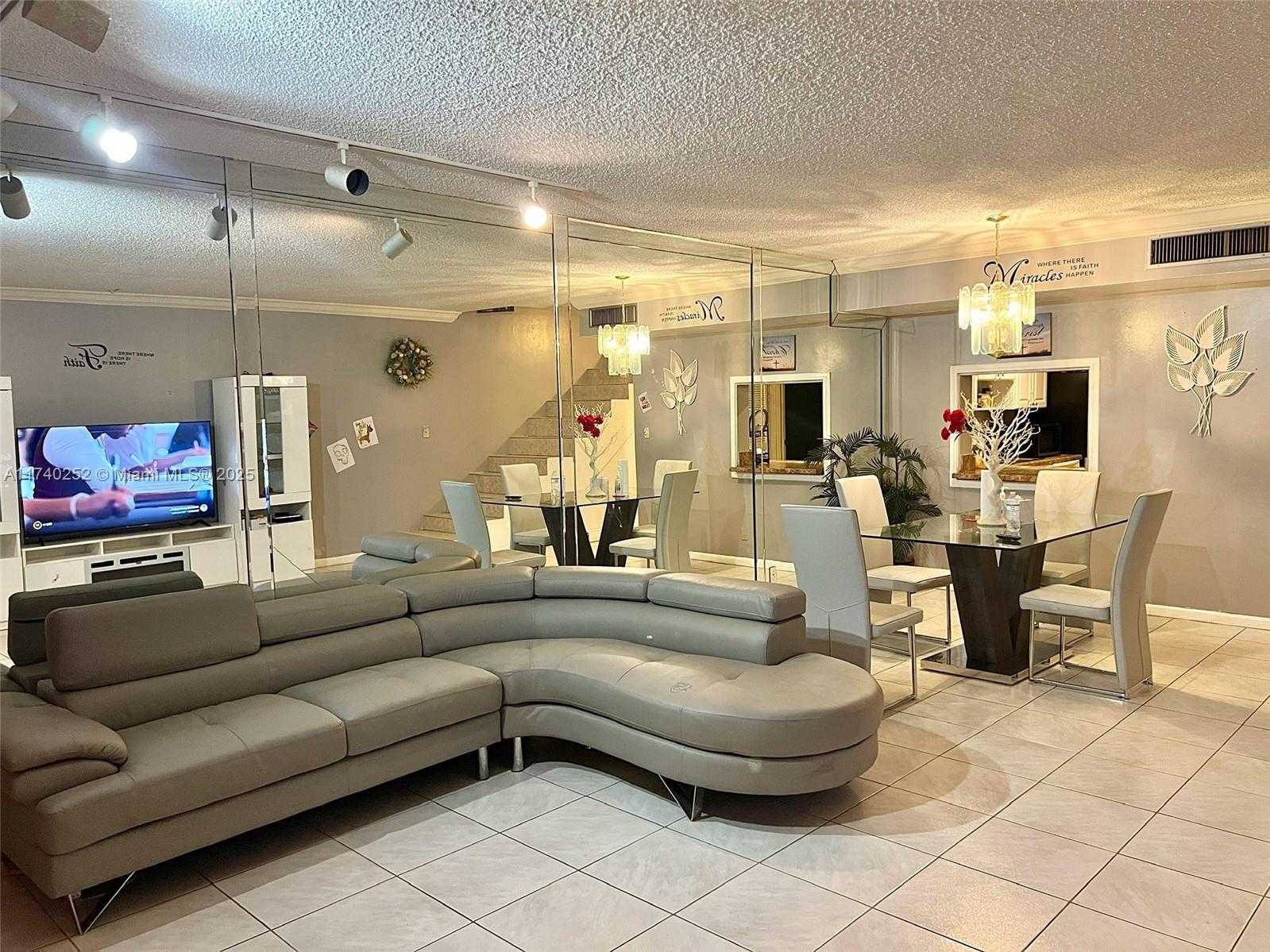 Small Image of 6532 RACQUET CLUB DR #73, Lauderhill Number 18
