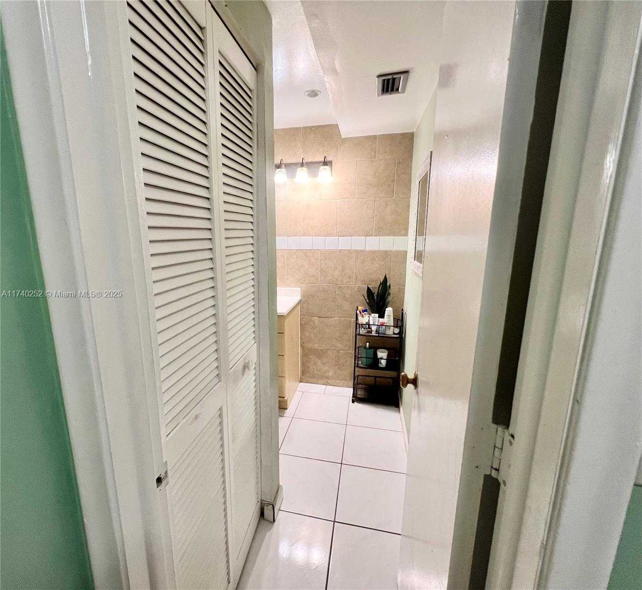 Small Image of 6532 RACQUET CLUB DR #73, Lauderhill Number 26
