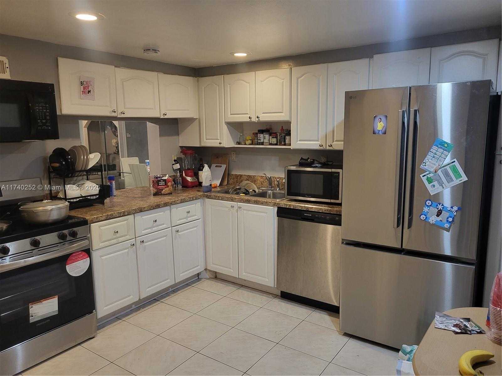 Small Image of 6532 RACQUET CLUB DR #73, Lauderhill Number 7