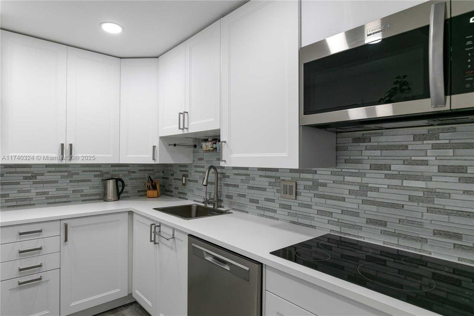 Small Image of 2821 NORTH EAST 163TH ST #5J, North Miami Beach Number 10