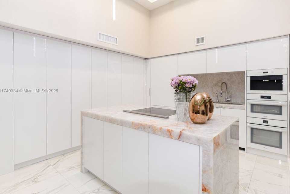 Small Image of 1800 SOUTH OCEAN DR #310, Hallandale Beach Number 15