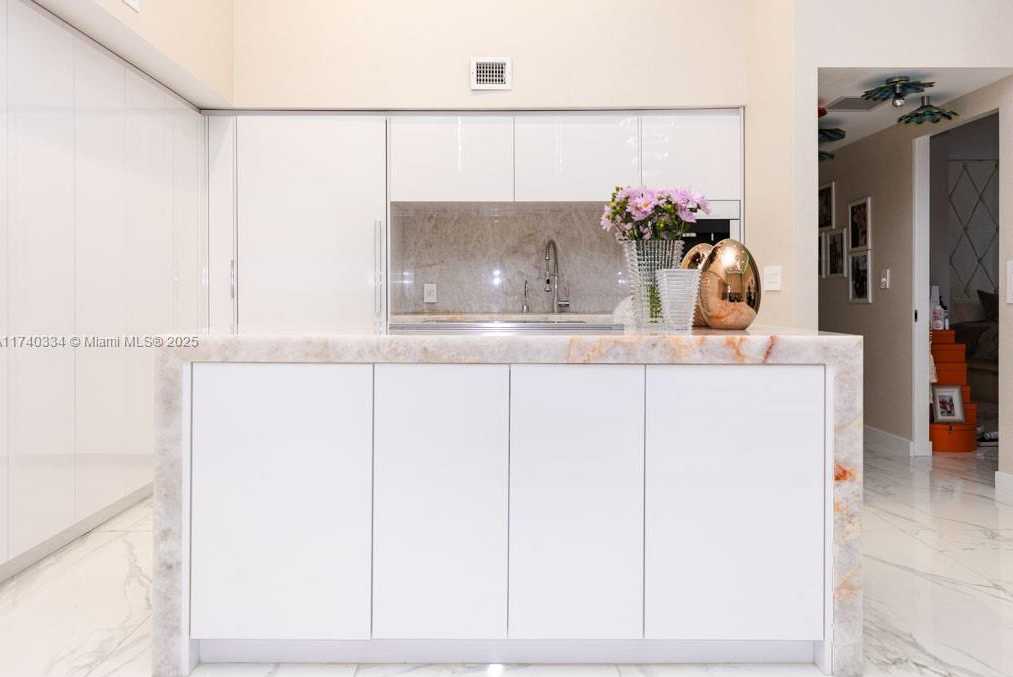 Small Image of 1800 SOUTH OCEAN DR #310, Hallandale Beach Number 38