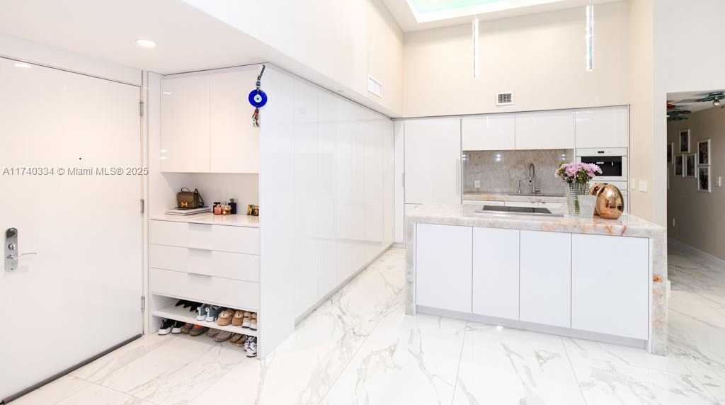 Small Image of 1800 SOUTH OCEAN DR #310, Hallandale Beach Number 4