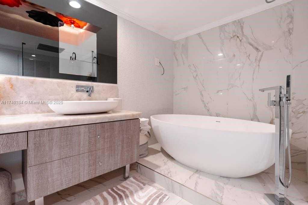 Small Image of 1800 SOUTH OCEAN DR #310, Hallandale Beach Number 75