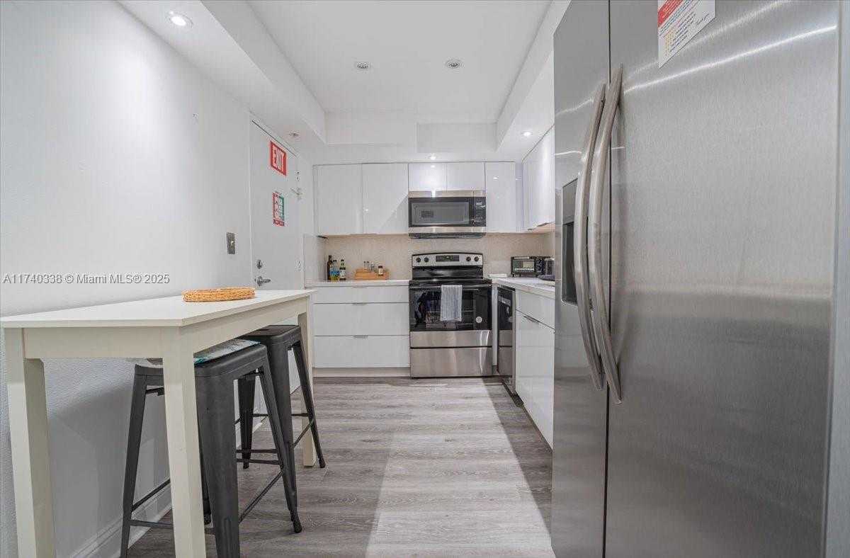 Small Image of 4001 SOUTH OCEAN DR #4E, Hollywood Number 15
