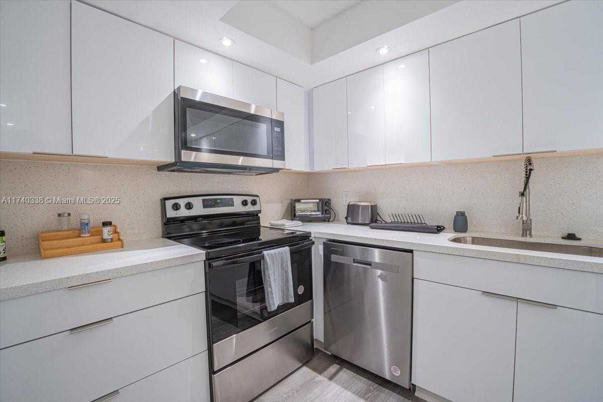 Small Image of 4001 SOUTH OCEAN DR #4E, Hollywood Number 16