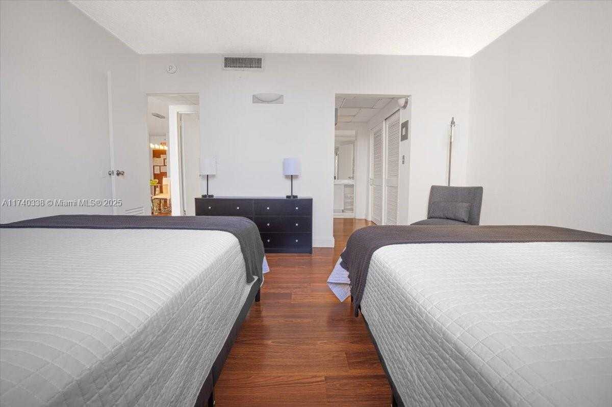 Small Image of 4001 SOUTH OCEAN DR #4E, Hollywood Number 22