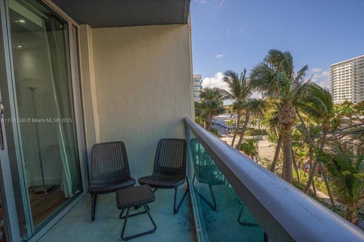 Small Image of 4001 SOUTH OCEAN DR #4E, Hollywood Number 27