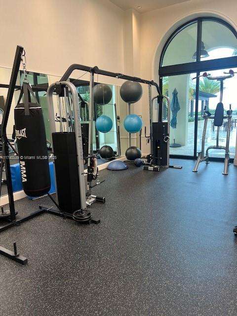 Small Image of 1300 PONCE DE LEON BLVD #910, Coral Gables Number 33