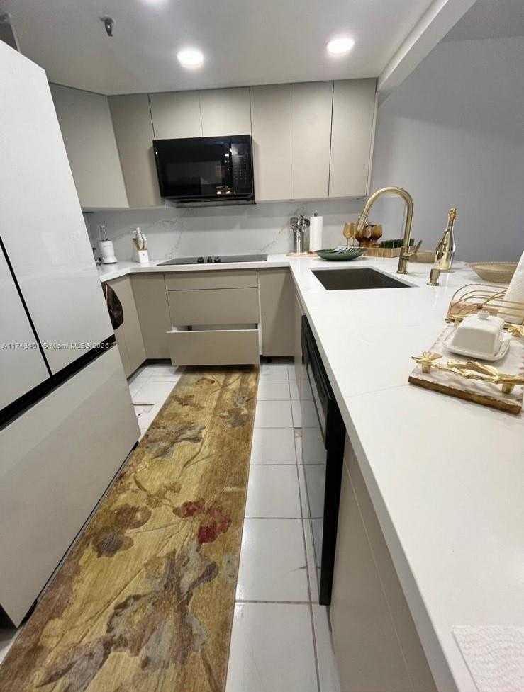 Small Image of 540 BRICKELL KEY DR #728, Miami Number 13