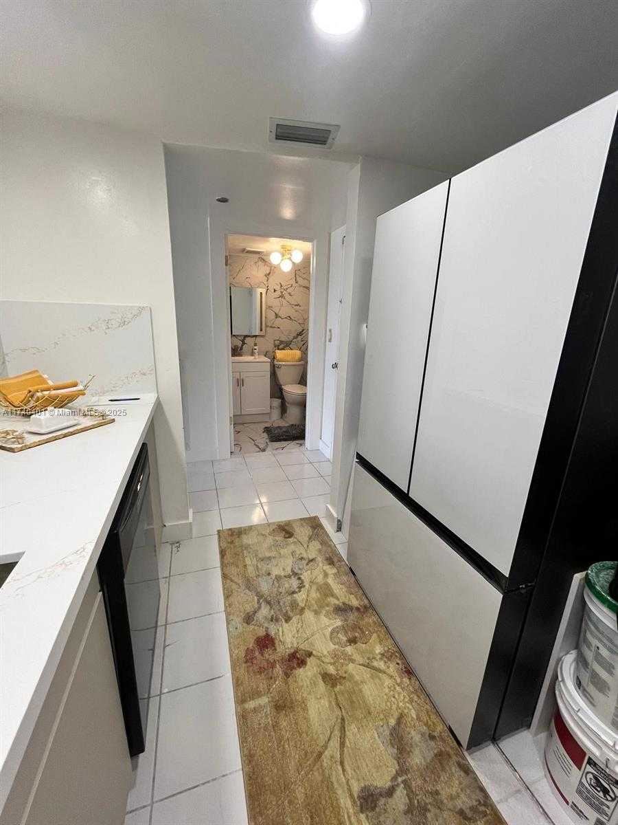 Small Image of 540 BRICKELL KEY DR #728, Miami Number 17