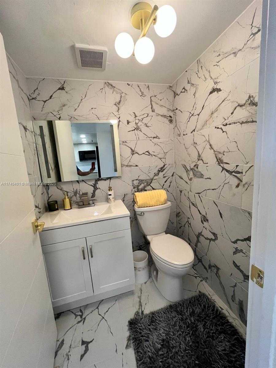 Small Image of 540 BRICKELL KEY DR #728, Miami Number 2