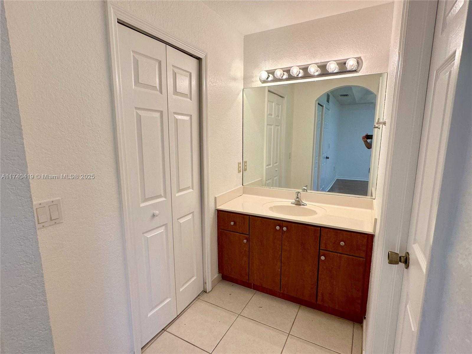 Small Image of 8913 SOUTH WEST 220TH ST, Cutler Bay Number 12