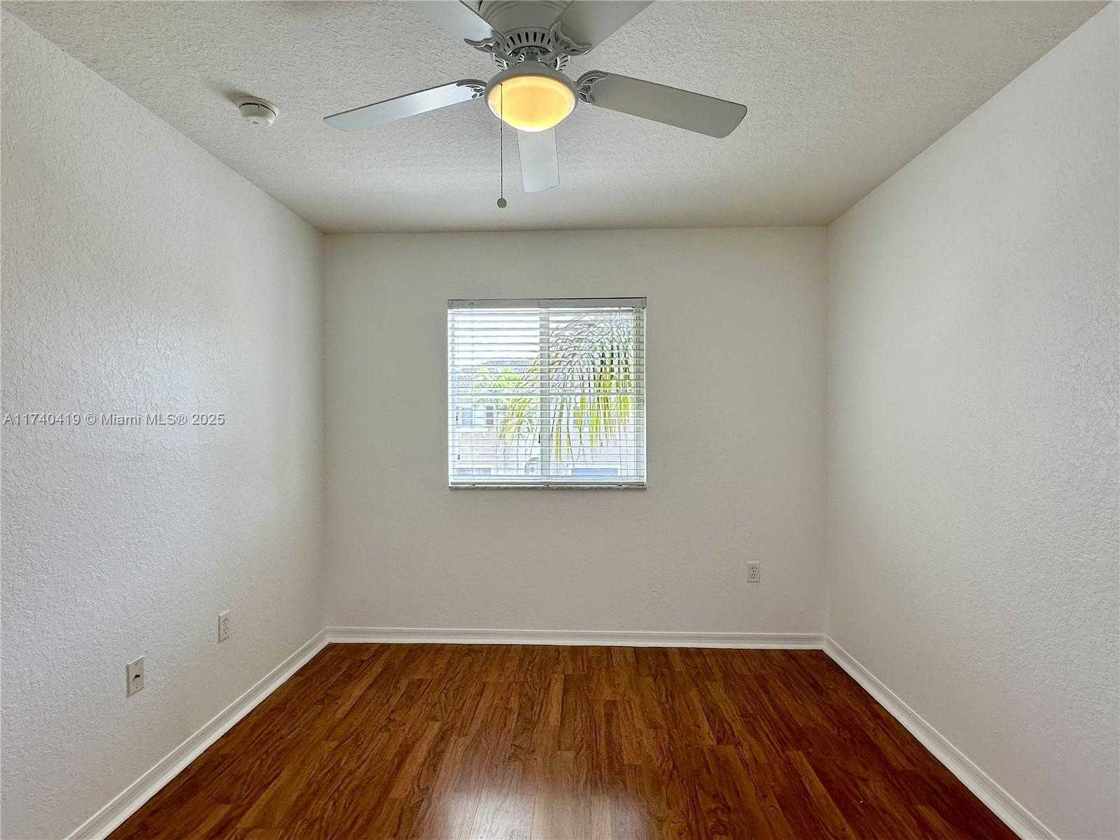 Small Image of 8913 SOUTH WEST 220TH ST, Cutler Bay Number 19