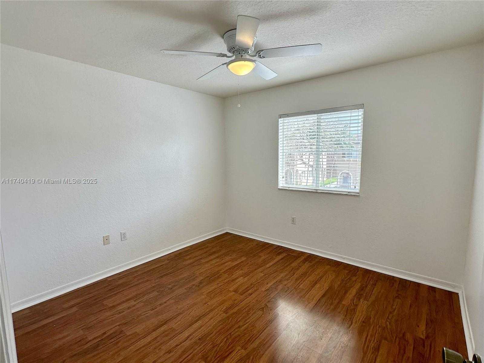Small Image of 8913 SOUTH WEST 220TH ST, Cutler Bay Number 21