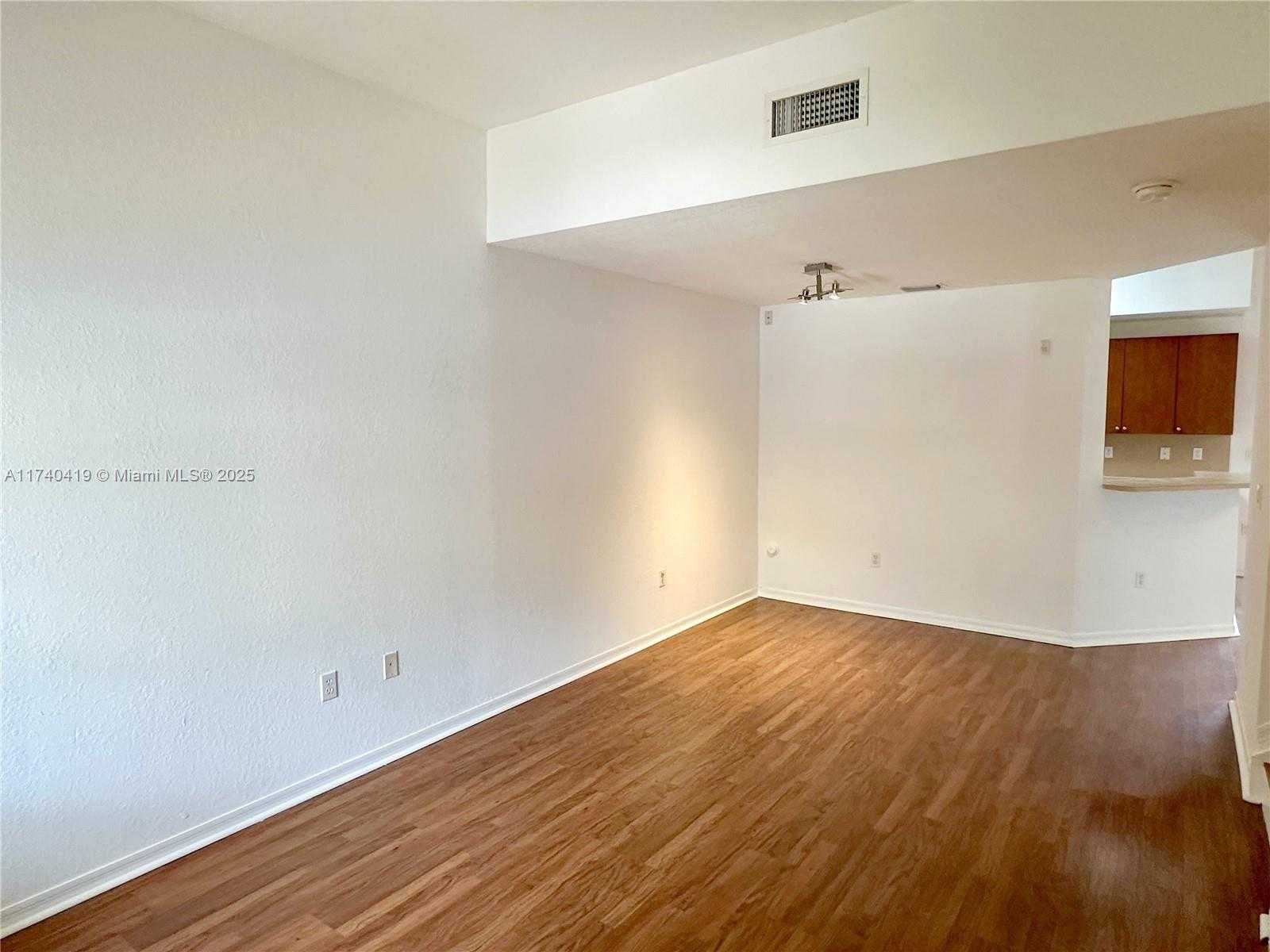Small Image of 8913 SOUTH WEST 220TH ST, Cutler Bay Number 4
