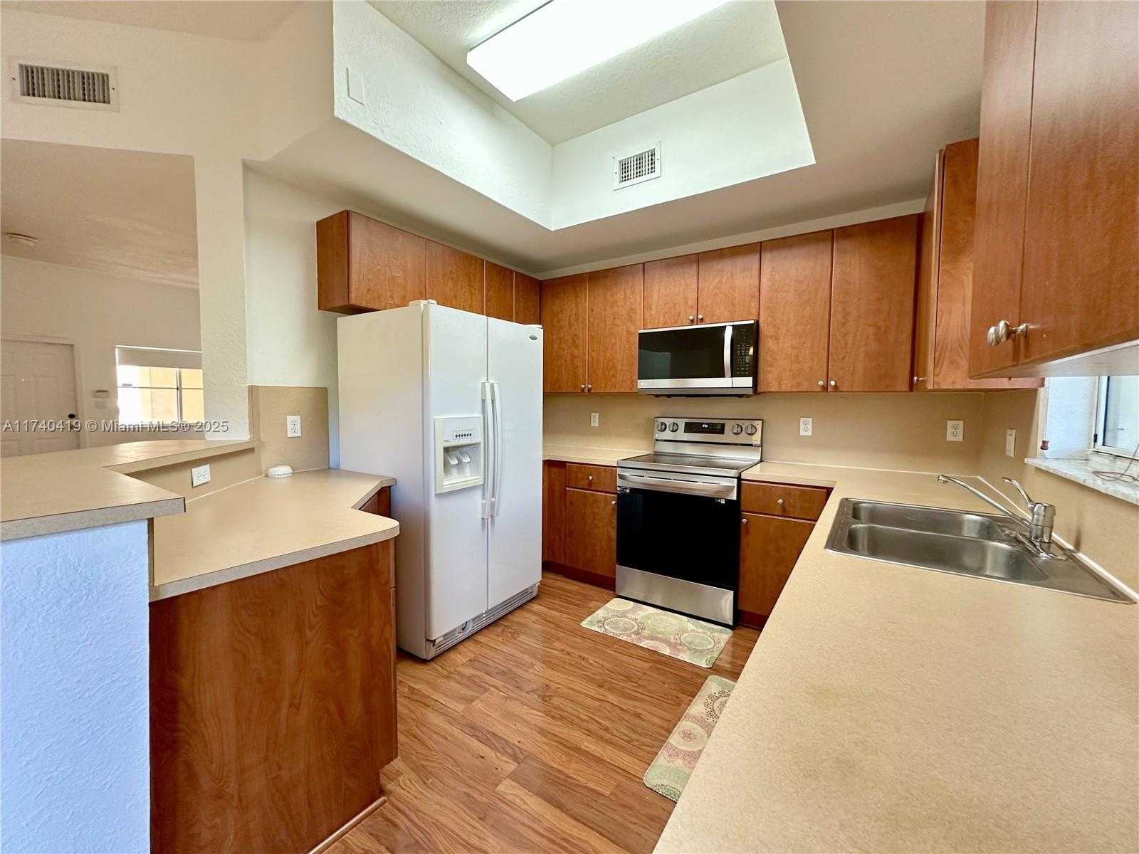 Small Image of 8913 SOUTH WEST 220TH ST, Cutler Bay Number 8