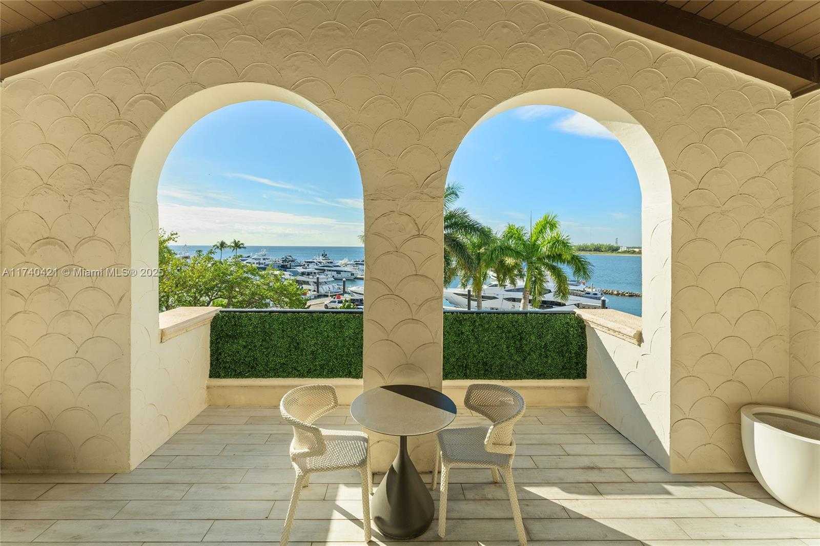 Small Image of 2042 FISHER ISLAND DR #2042, Miami Beach Number 16