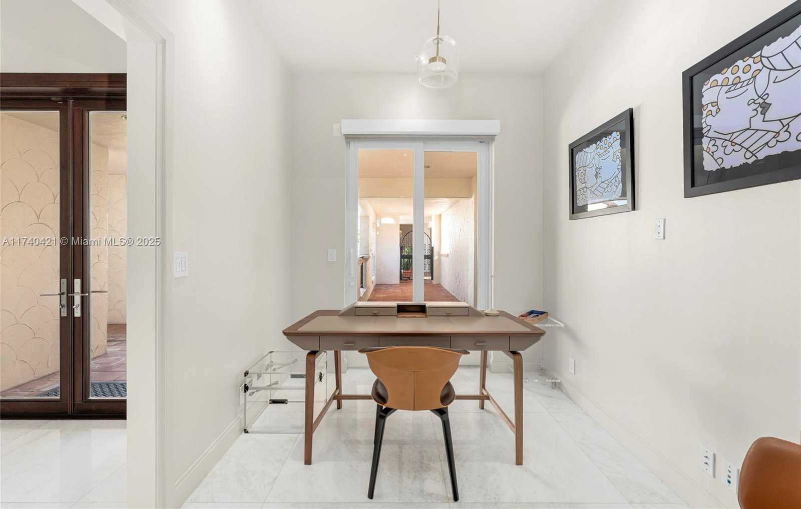 Small Image of 2042 FISHER ISLAND DR #2042, Miami Beach Number 7